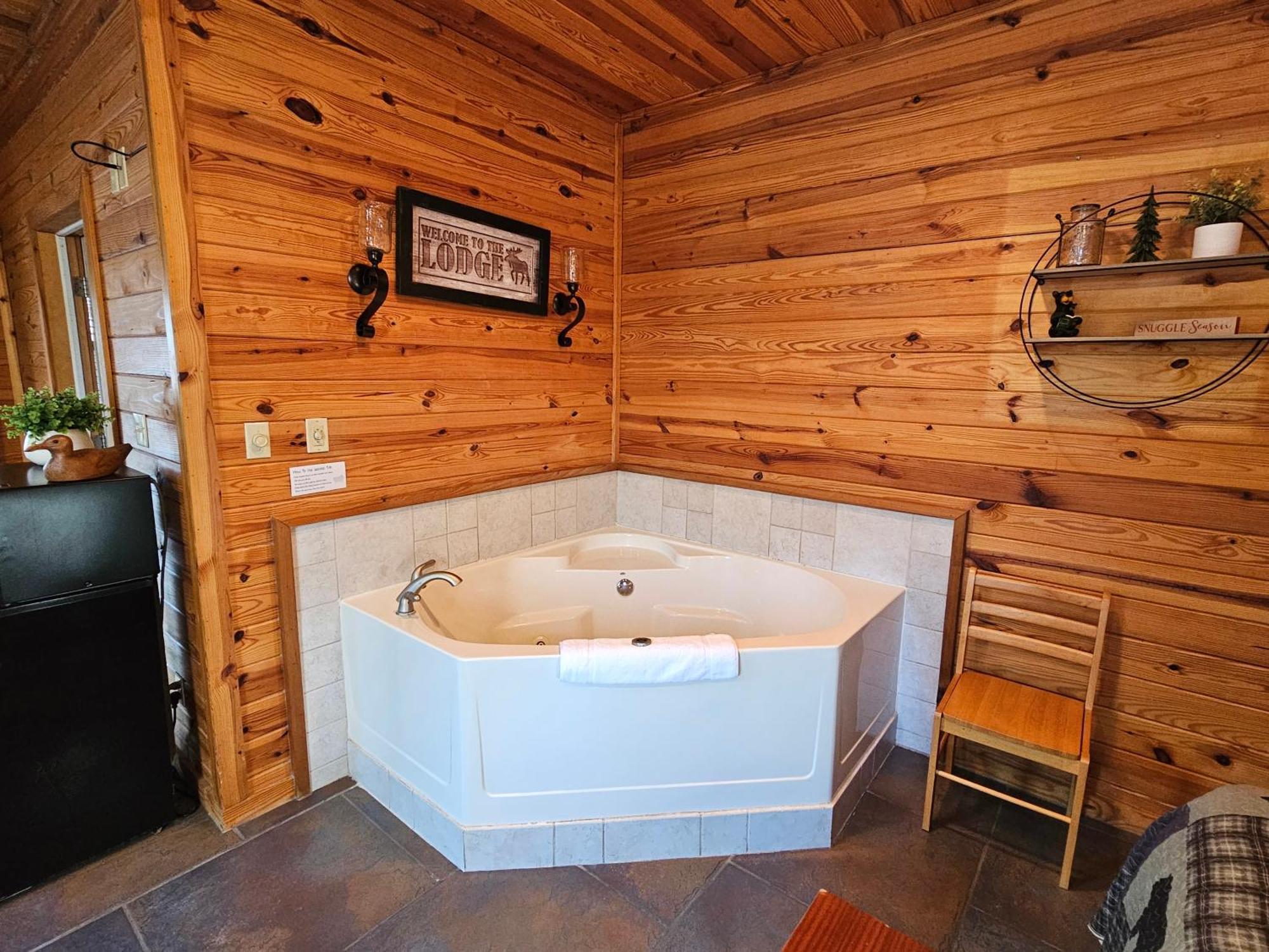 5 Min To Beaver Lake-King Bed-Fire Pit-Jetted Tub #2 ユリーカ・スプリングス エクステリア 写真