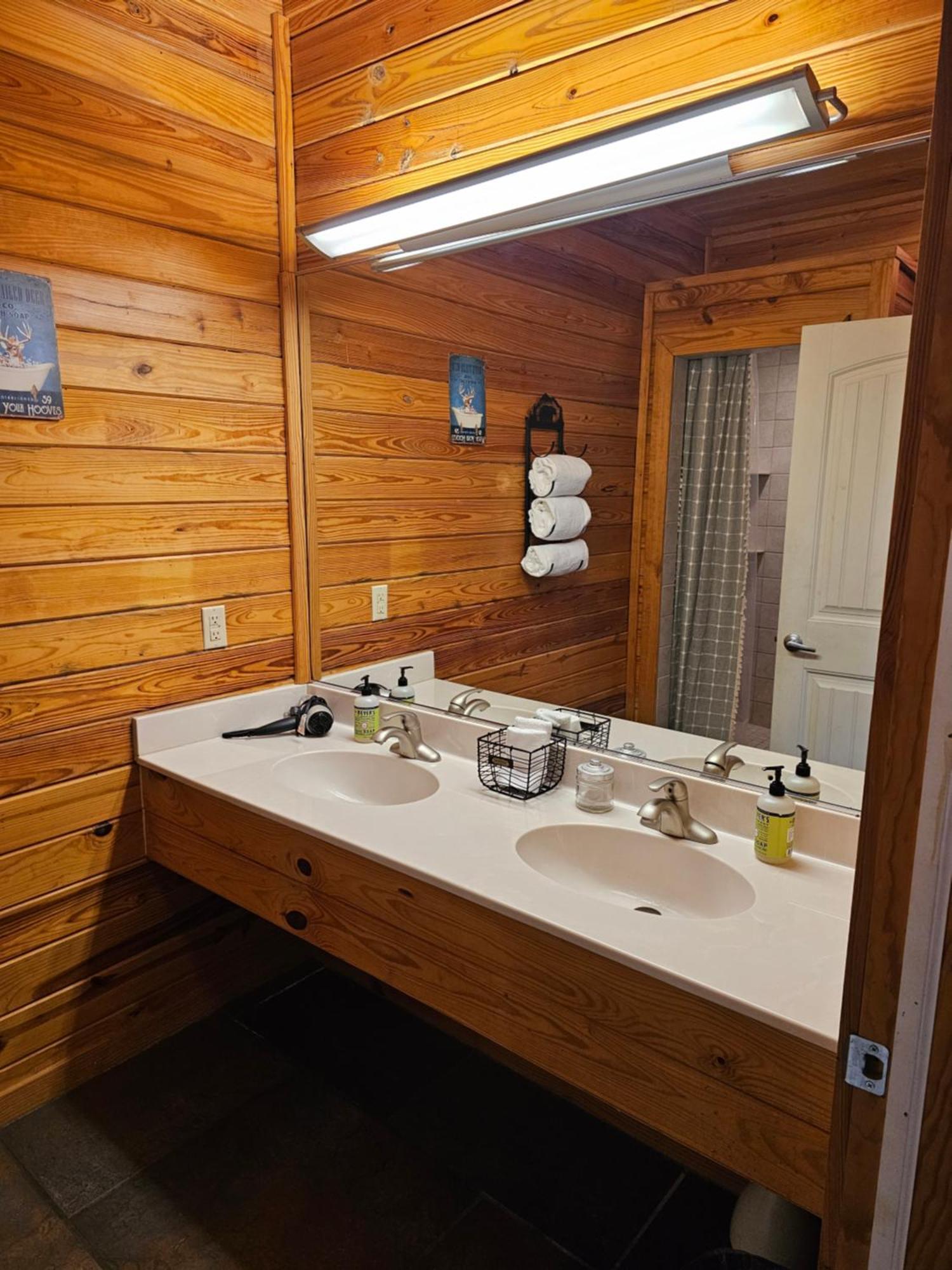 5 Min To Beaver Lake-King Bed-Fire Pit-Jetted Tub #2 ユリーカ・スプリングス エクステリア 写真